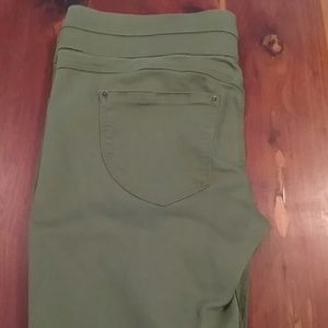 Size 14 olive green jeans/pants.